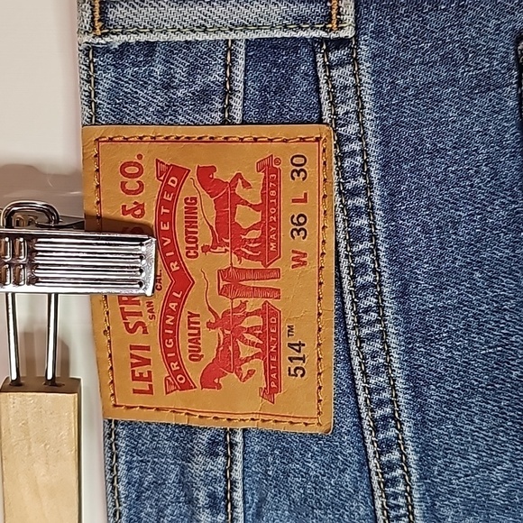Levi's 514 36x30 straight leg jeans - Picture 5 of 8